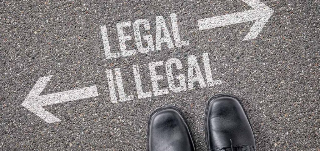 Dos caminos, legalidad e ilegalidad. En ATBEY y en Tulum, Yucatán somos legales.